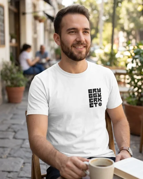 Bryggverket- text logo tee vit